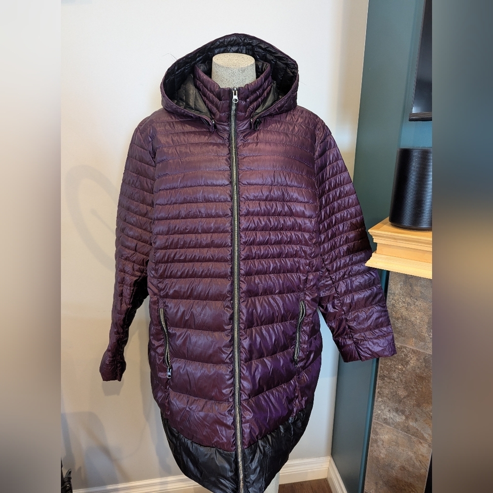 Nuage Sport lightweight, down-filled Purple & Black puffer jacket Plus Size 2x - Picture 3 of 12
